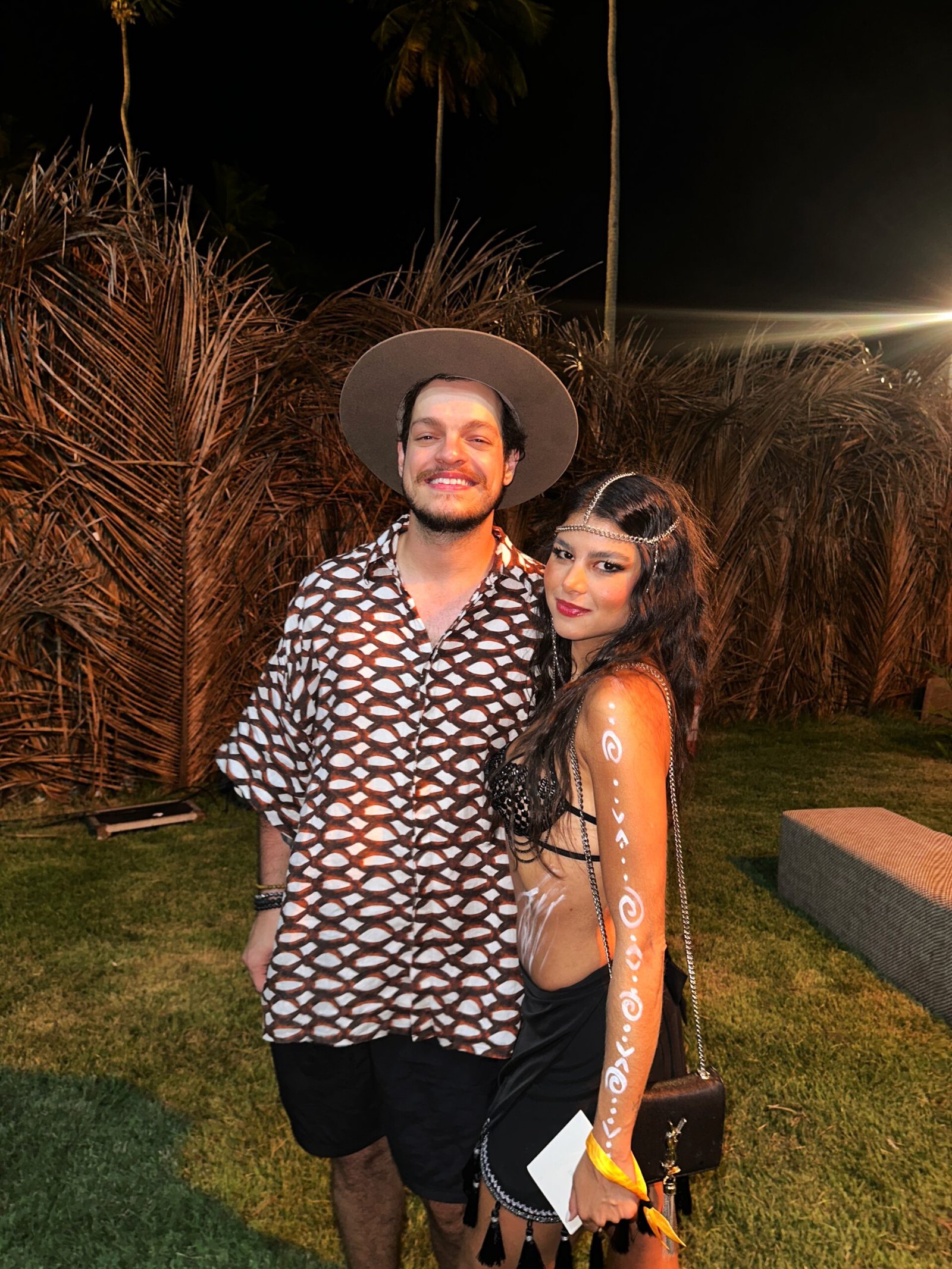 Facetune_28-12-2023-06-01-21