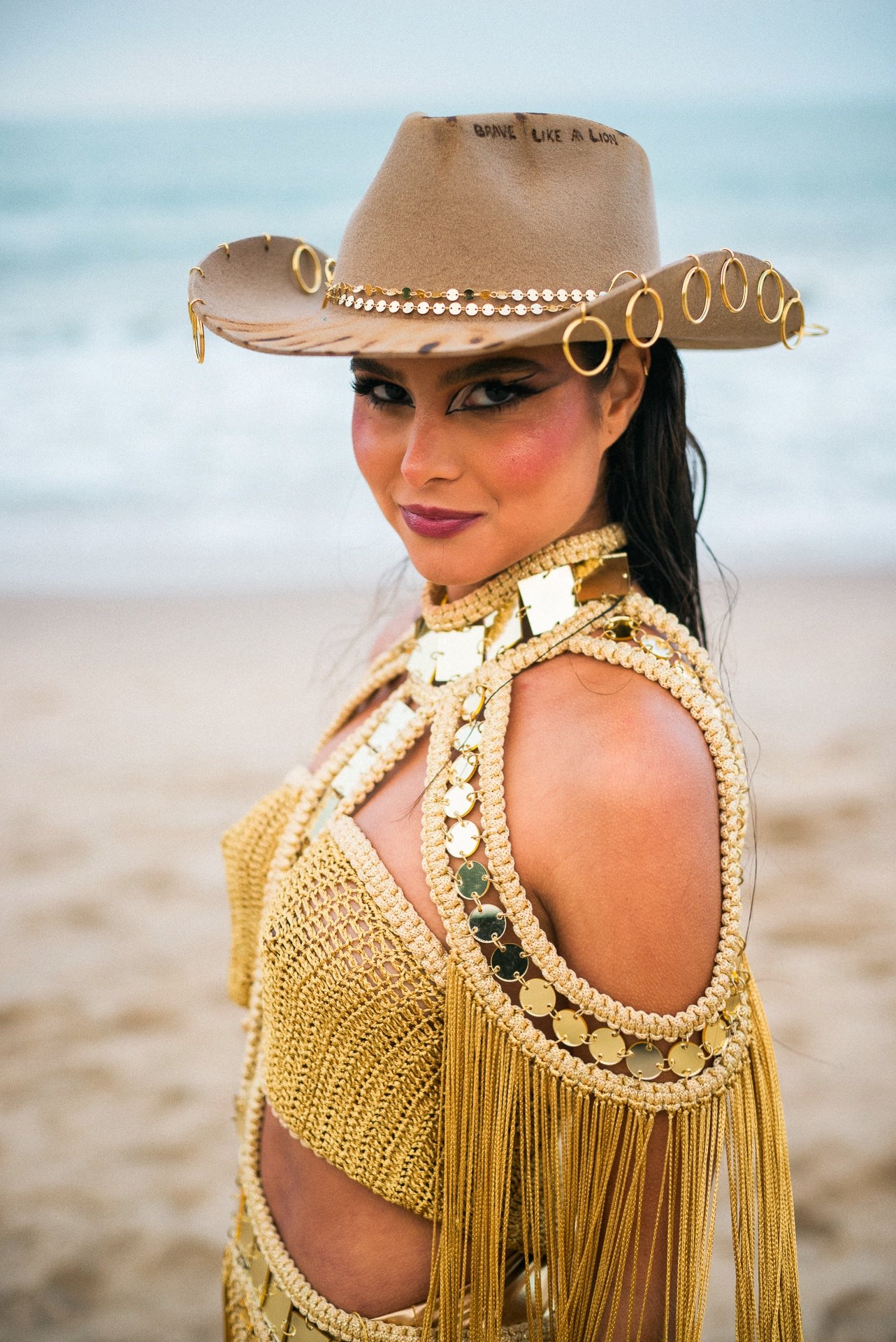 Facetune_21-07-2024-19-33-54