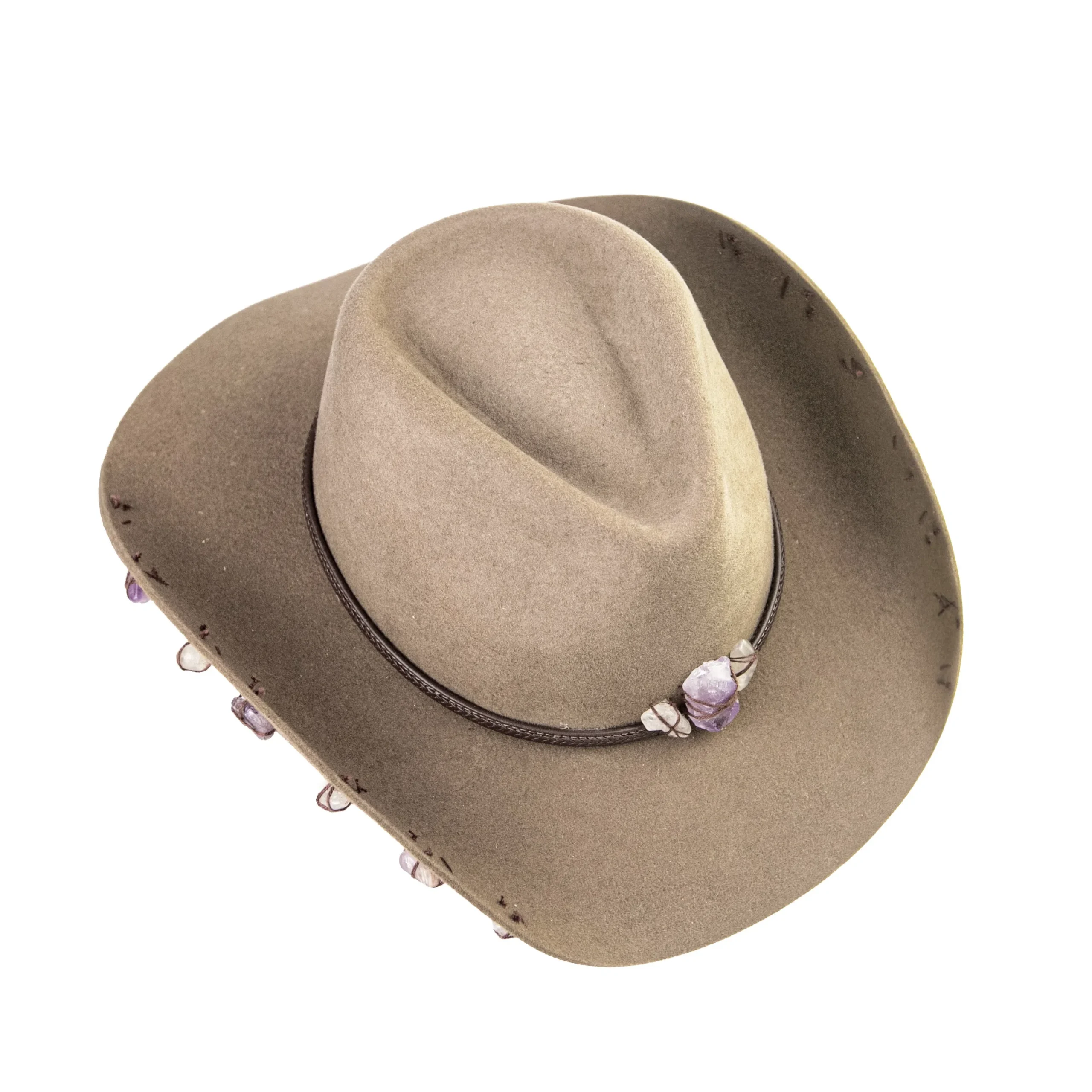 chapeu-cosmos-la-pedras-quartzo-luxo-yara-atelier(10)