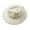 chapeu-fedora-hemera-suede-branco-aba-reta-luxo-yara-atelier(15)